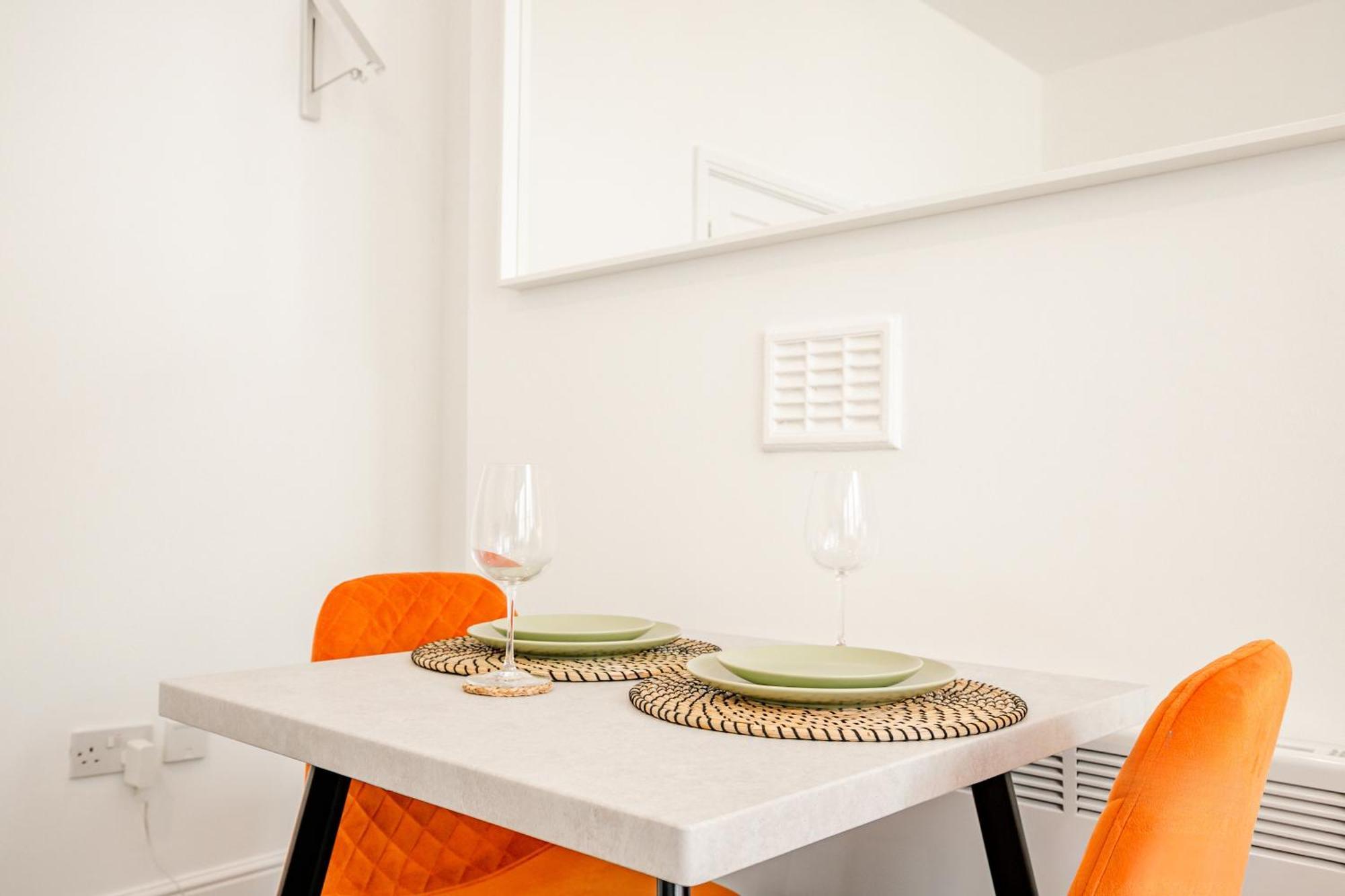 Guest Homes - The Station Studio Worcester Ngoại thất bức ảnh