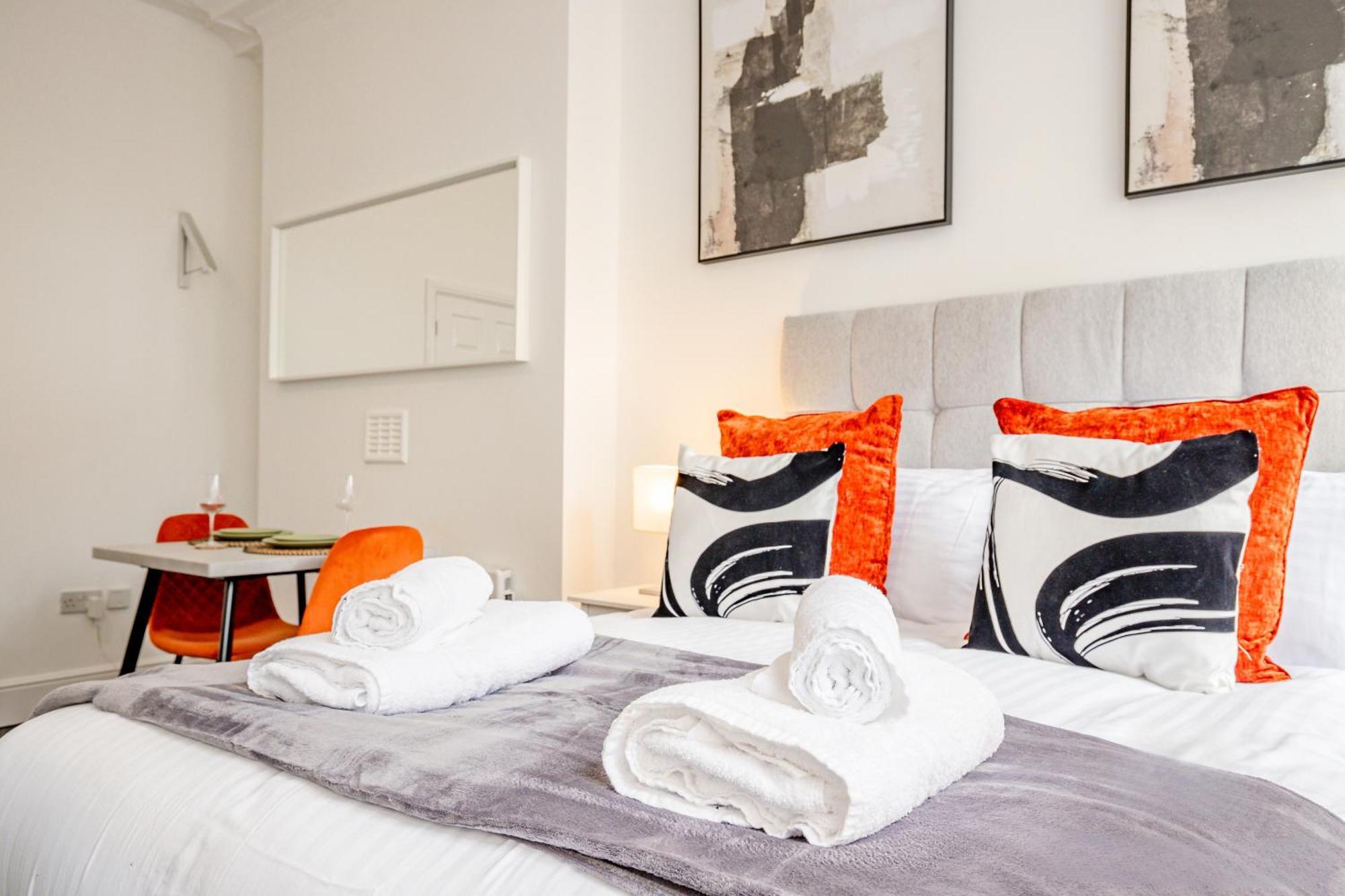Guest Homes - The Station Studio Worcester Ngoại thất bức ảnh